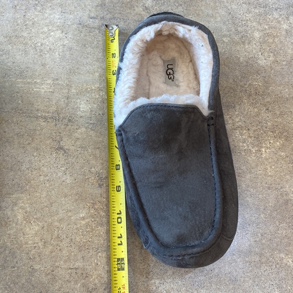 Mens UGG shoes see pictures for measurements no size tag - Picture 8 of 9
